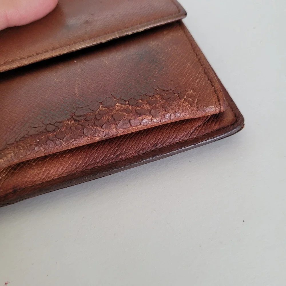 Louis Vuitton Monogram Canvas Bifold Wallet with Coin Pocket‎ Brown CA0934